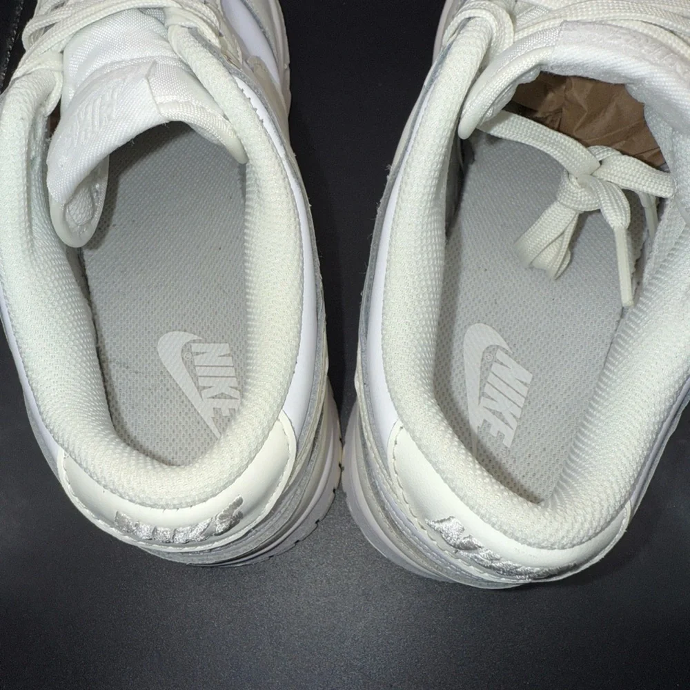 Nike Women's Sneakers - White